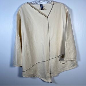 NOBLU Pullover top in Cream French Terry. Small decorative pocket V-neck Size S